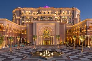 Inspiring experience: Emirates Palace Hotel, Abu Dhabi