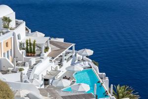 Wonderland in Greece: the Katikies Hotel, Santorini